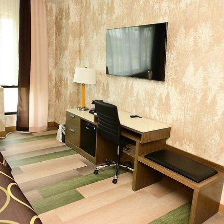 Super 8 By Wyndham Bronx Near Botanical Garden Hotel New York Ngoại thất bức ảnh