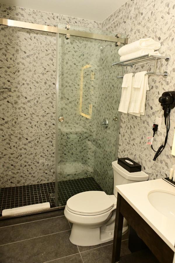 Super 8 By Wyndham Bronx Near Botanical Garden Hotel New York Ngoại thất bức ảnh